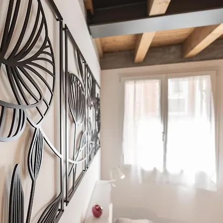 Tiberio - Centro - 10 Min Fiera E Palacongressi 公寓